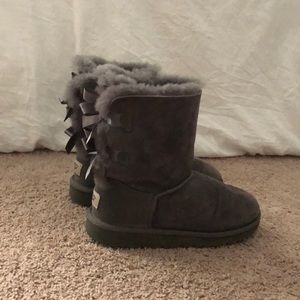 Grey UGG bailey bows